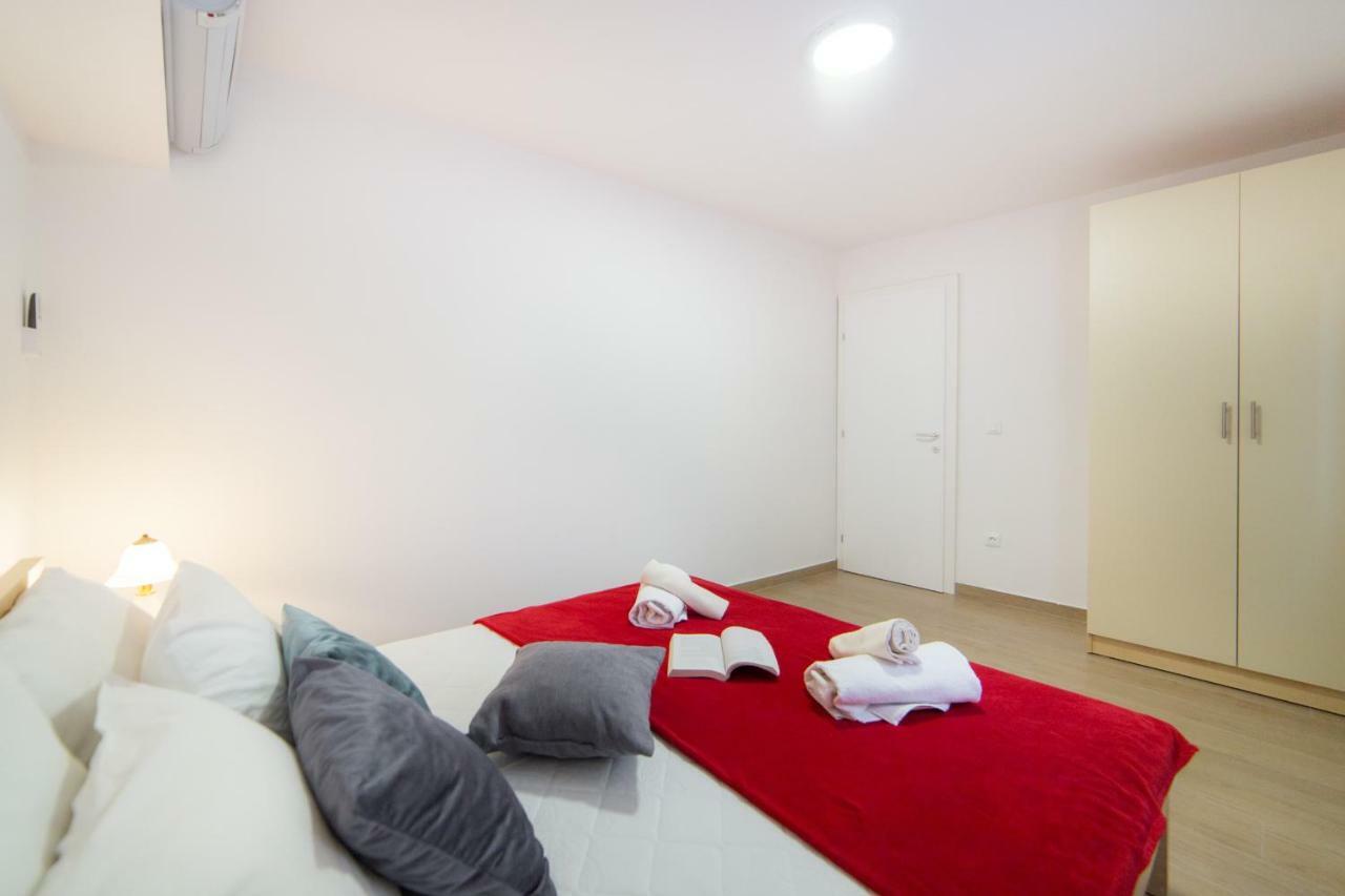 Apartments Relax Baška Voda Eksteriør bilde